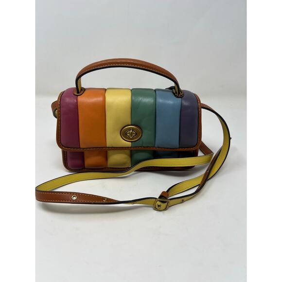 Coach Turnlock Clutch 20 with Rainbow Quilting C4700 Leather Crossbody - Picture 4 of 8